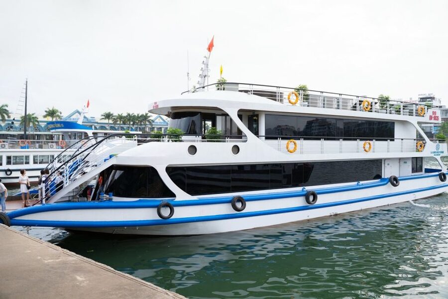 From Hanoi: Ha Long Bay Luxury Cruise Day Tour with Jacuzzi - Titov Island and the Halfway Climb for Big Views