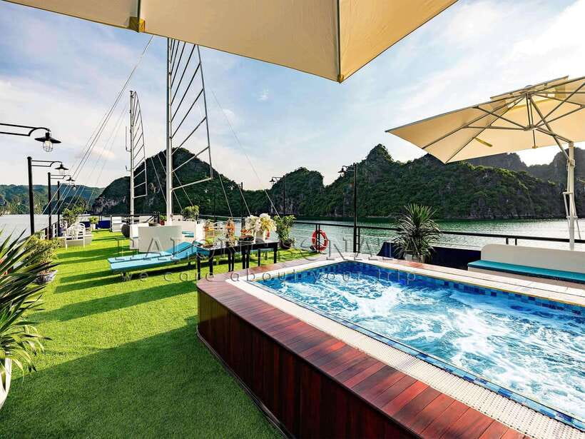 From Hanoi: Ha Long Bay Luxury Cruise with Big & Small Group - From Hanoi Old Quarter to Tuan Chau Marina: bus timing and the walk you might need
