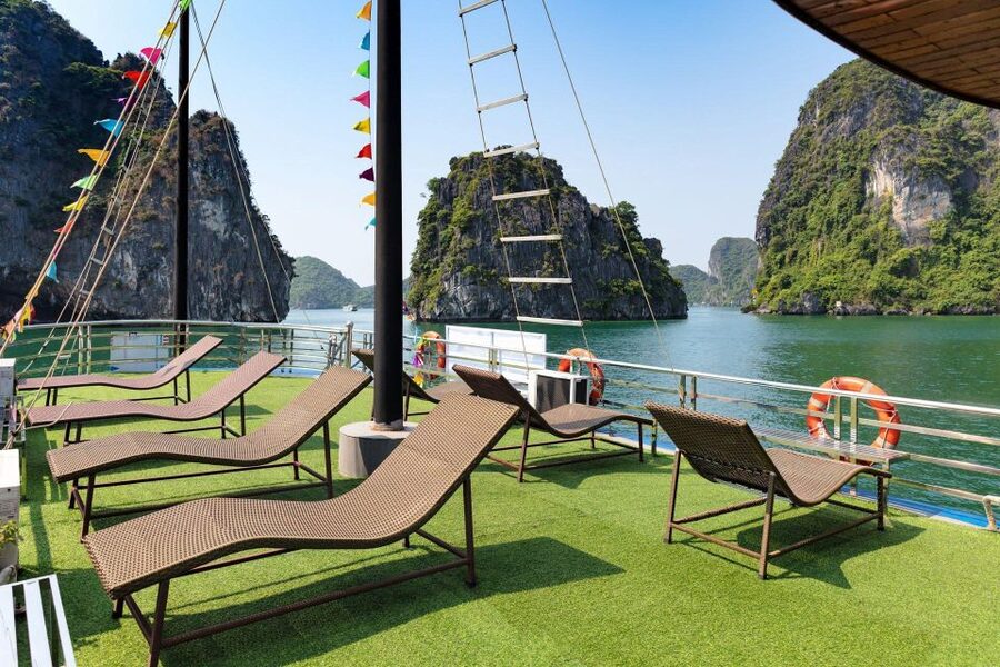 From Hanoi: Halong Bay 1 Day Trip Visit Cave, Island, Kayak - Titop Island Choices: Hike for Views or Chill on the Beach