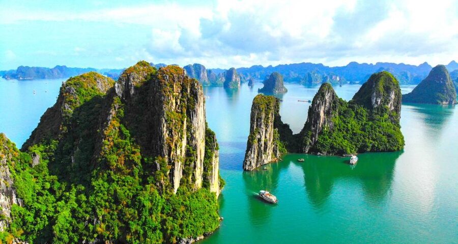 From Hanoi: Halong Bay Day Trip with Lunch and Transfers - Sung Sot Cave: the one stop that earns the trip