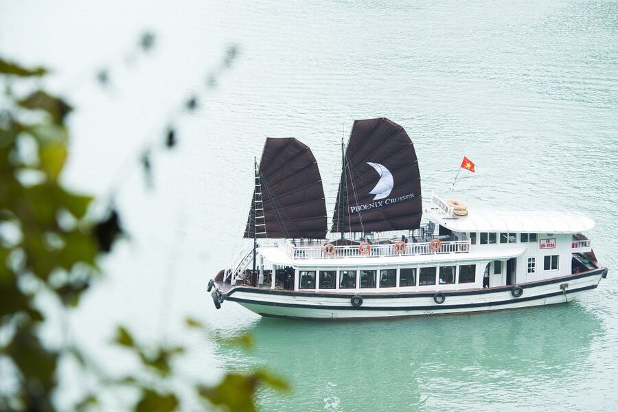 From Hanoi: Halong day trip, Route 2, 6hours, Small group - Halong Bay in one day, without feeling rushed