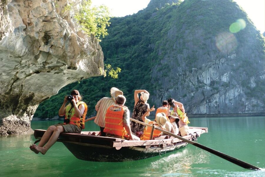 From Hanoi: Halong day trip, Route 2, 6hours, Small group - The seafood lunch on board, and how to plan for your dietary needs