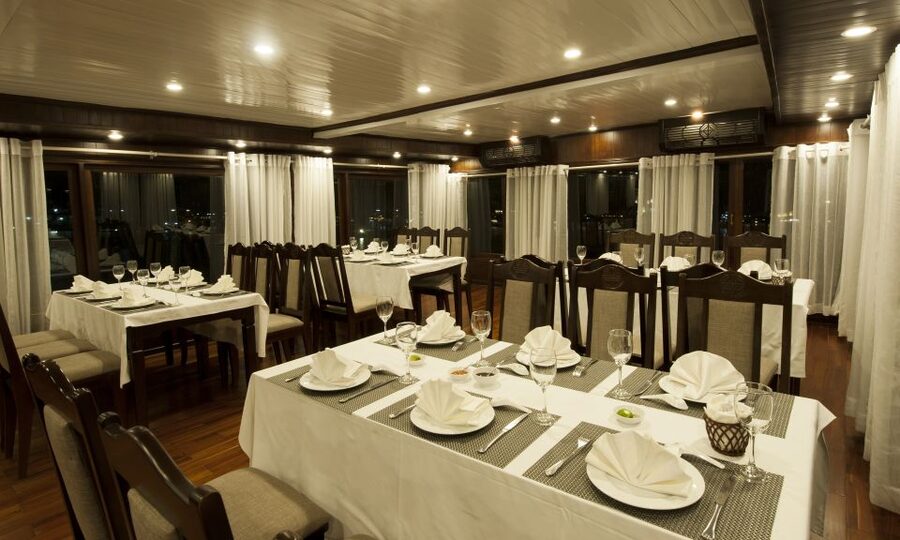 From Hanoi: Halong Explorer 3-Day Deluxe Cruise - Kayaking and swimming: safety, crowd control, and what to pack