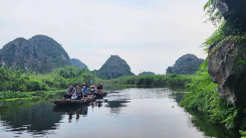From Hanoi: Hoa Lu/Bai Dinh-Tam Coc/Trang An-Mua Cave Tours - The buffet lunch stop: good for energy, not fine dining