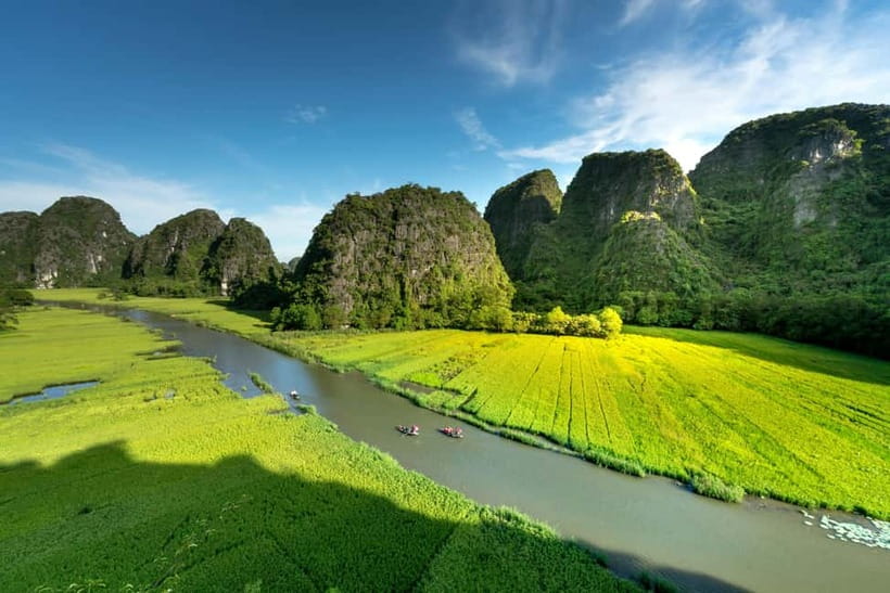 From Hanoi: Hoa Lu, Bai Dinh, Trang An, Tam Coc and Mua Cave - Lunch That Works for a Full Day (And Vegetarian Options)