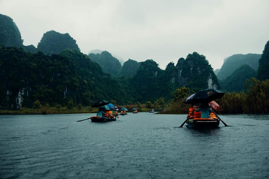 From Hanoi: Hoa Lu, Bai Dinh, Trang An, Tam Coc and Mua Cave - Getting the Timing Right: How the Day Flows Without Feeling Chaotic