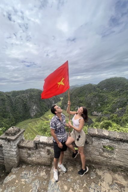 From Hanoi: Hoa Lu, Mua Cave and Tam Coc Full-Day Trip - The guides, and why Tony Thien, Max, Ngoc, and Lee matter