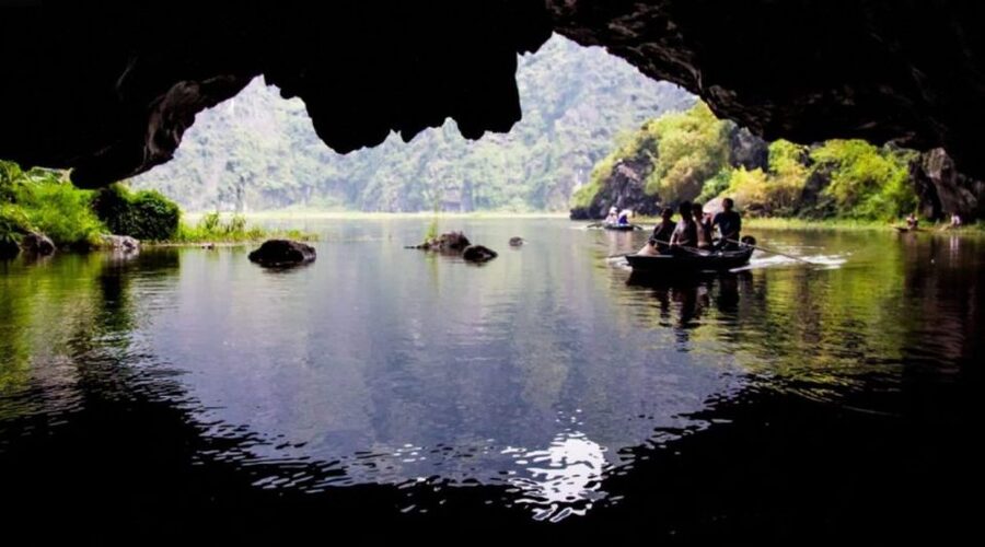 From Hanoi: Mua Cave - Tam Coc Full Day Tour - Why Tam Coc and Mua Cave hit different than Hanoi