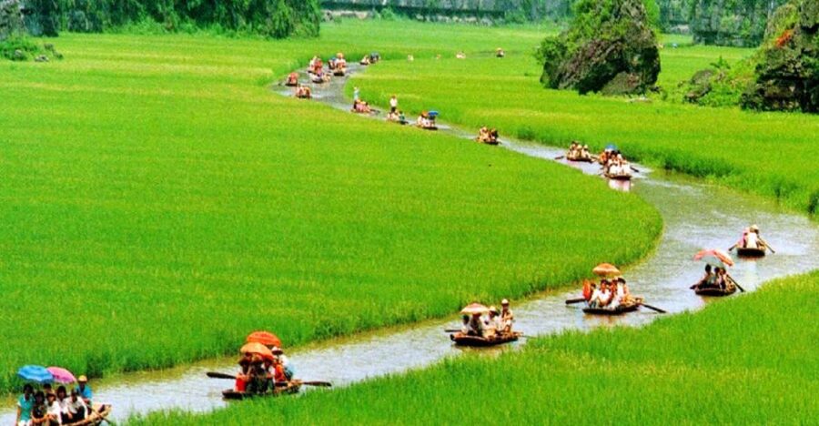 From Hanoi: Ninh Binh Ha Long Bay 5-Star 3-Day Cruise - Day 2 to Ha Long Bay: Ti Top Island, Kayaking, and Luon Cave