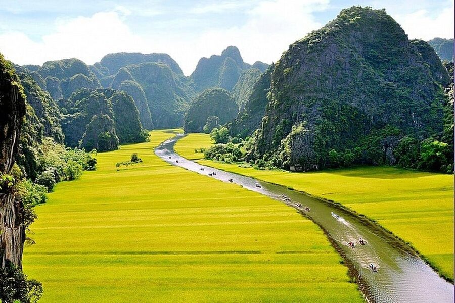 From Hanoi: Ninh Binh, Hoa Lu, Tam Coc and Mua cave - A Fast, Full Day Taste of Ninh Binh