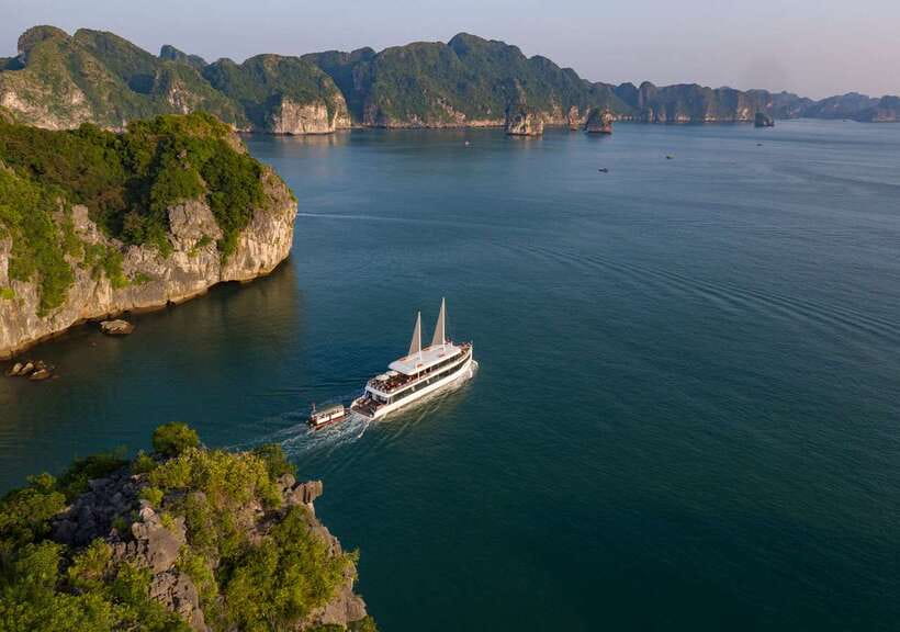 From Hanoi or Halong: Halong Bay Day Cruise - Ha Long and Lan Ha highlights: caves, lagoons, floating life, then time to swim
