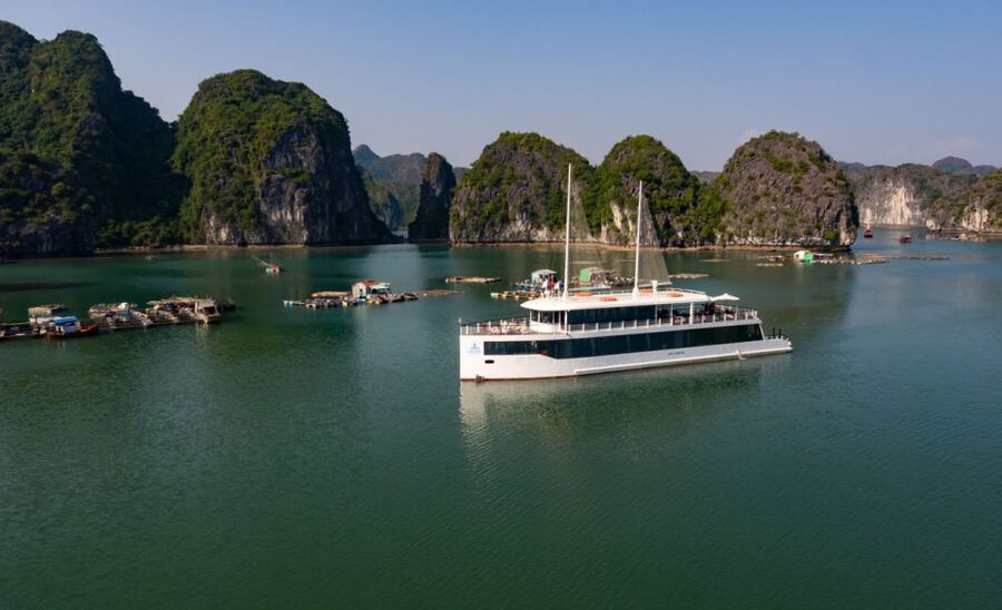 From Hanoi or Halong: Halong Bay Day Cruise - Practical checklist: what to bring, plus the rules you should follow