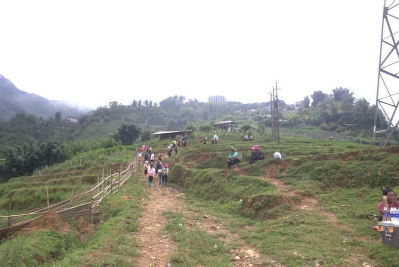 From Hanoi: Sapa Discovery Package Tour 2 Days 1 Night - Sapa town break: Stone Church, lake time, and market browsing