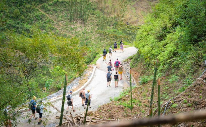 From Hanoi: Sapa Discovery Package Tour 2 Days 1 Night - The first trek day: Y Linh Ho to Lao Chai by rice terrace and stream