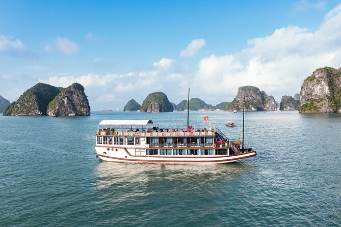 From Hanoi : Sapa Moutain Trek - Halong bay Heritage - Day 3 morning rail to Halong and a first look from Tuan Chau