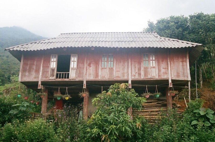 From Hanoi to Pu Luong: 2-Day Trip in Ethnic Villages - Day 1 Trek: Hanging Bridge, Ba Village, and Thai Bamboo Waterwheels
