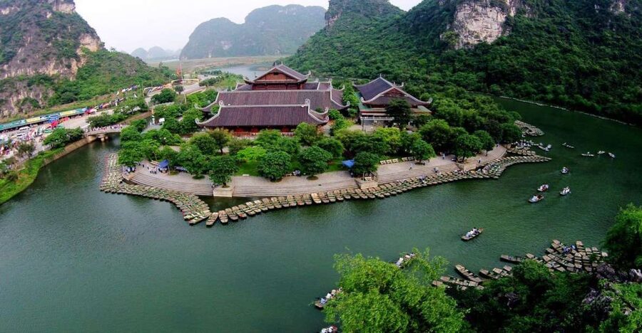 From Hanoi: Trang An & Bai Dinh Pagoda Full-Day Private Tour - Bai Dinh Pagoda: Bronze Buddha Scale, Plus an Electric Car Reset