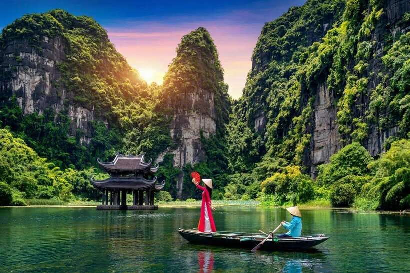 From Hanoi: Trang An, Hoa Lu & Mua Cave Full-Day Luxury Tour - Bike through traditional villages: real rhythm, not just photos
