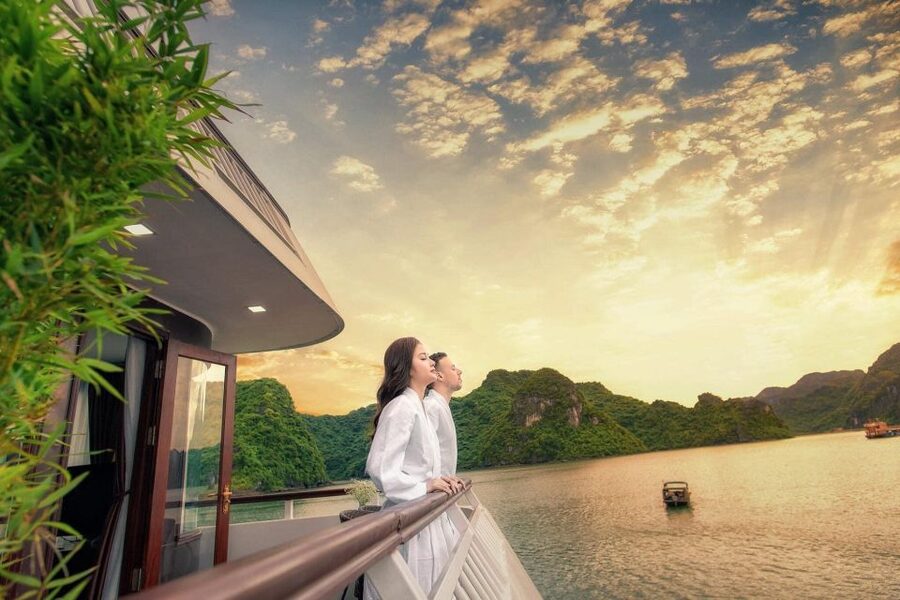 From Ninh Binh: Ha Long - Lan Ha Bay 2D1N on 5-star Cruise - Ha Long and Lan Ha in 2D1N, what it feels like in real life