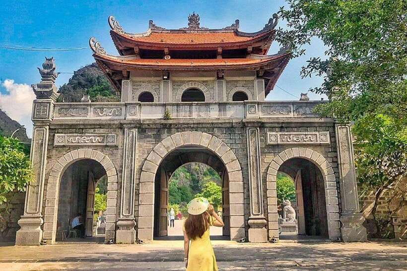 From Ninh Binh: Hoa Lu, Bai Dinh, Trang An, & Mua Cave Tour - Price and value: how the $28 stacks up with extra site tickets