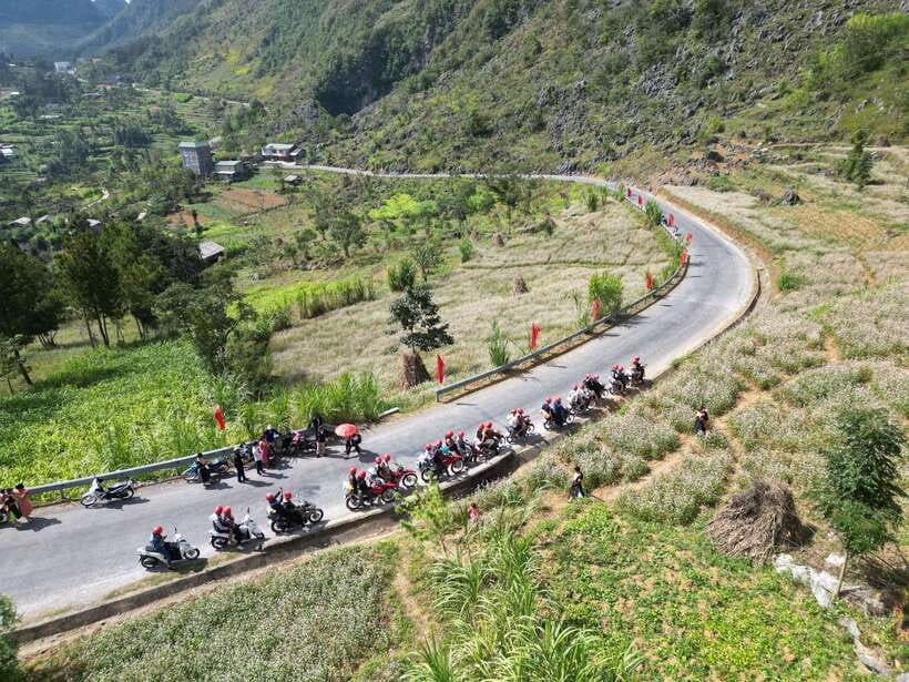 From Sapa: 2 Day Ha Giang Loop Motorbike Tour With Rider - Ha Giang Loop by motorbike, with the rider doing the hard work