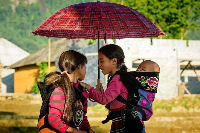 From Sapa: 2 Days 1 Night Trek Over Night At Homestay - Reaching Ta Van: The Switch From Day Walk to Homestay Night