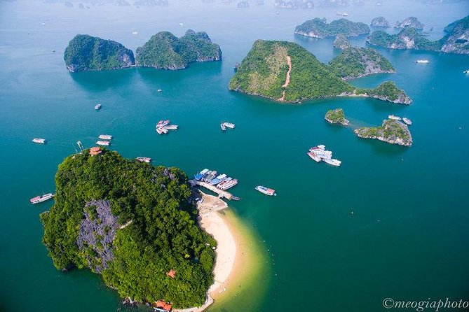 From your cruise port to Ninh Binh 1 day with our driver - Trang An Grottoes by sampan: slow boat, big scenery