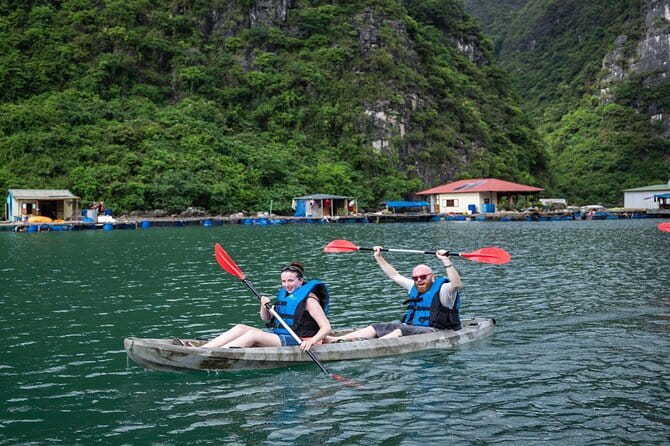 Full Day Explore Bai Tu Long Bay With Cave And Kayaking From Hanoi - Afternoon sailing with Dragon’s Head and Toad islet