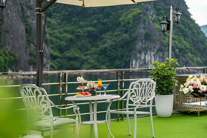 Full day Halong Bay Luxury Cruise - buffet lunch, kayak, swim. - Tuan Chau Marina to Ha Long Bay: buffet lunch with real breathing room