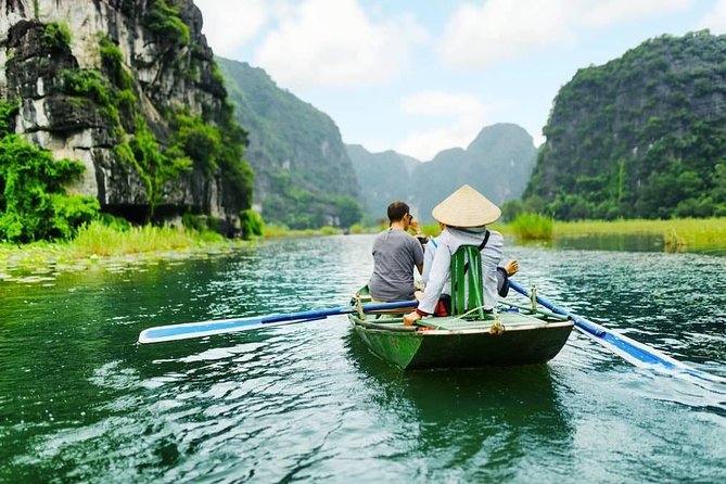 Full Day Hoa Lu - Tam Coc - Mua Cave Group Tour - Limousine Bus - Hoa Lu Ancient Capital: Dinh and Le Temples in 45 Minutes
