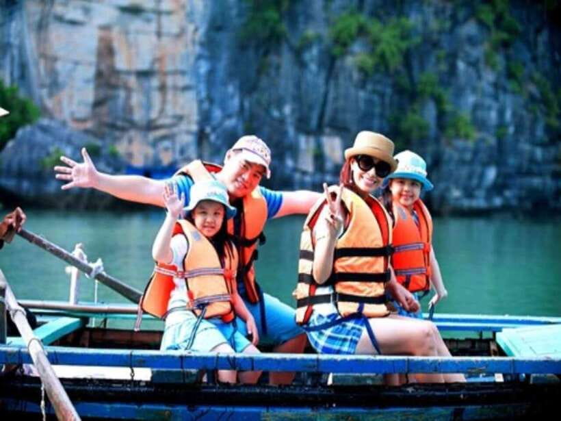 Full-Day Perfume Pagoda Group Tour - Pickup and pacing: the schedule in plain English