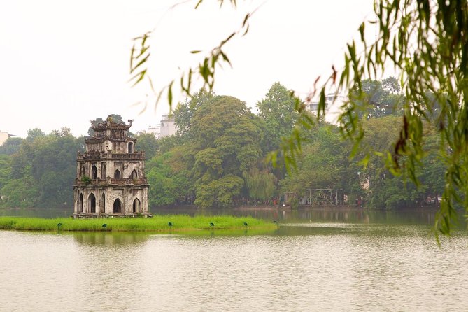 Full-day Private Hanoi Sightseeing Tailored on request - One Pillar Pagoda and the Temple of Literature