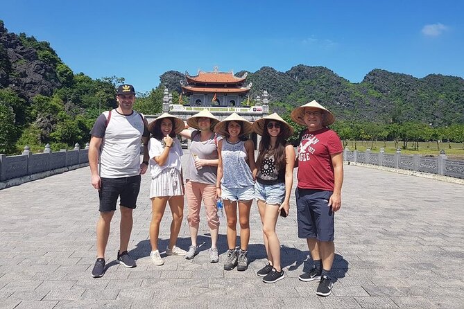 Full-Day Tour Hoa Lu, Tam Coc Boat Trip and Mua Cave - Why Hoa Lu, Tam Coc, and Mua Cave work as one full day