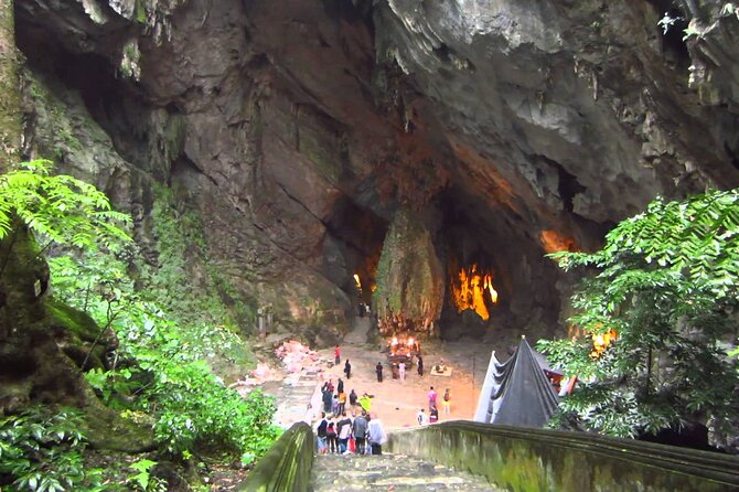 Full Day Tour to Perfume Pagoda with Traditional Boat Ride - Cable car to Huong Tich Cave: saving your legs or choosing the climb