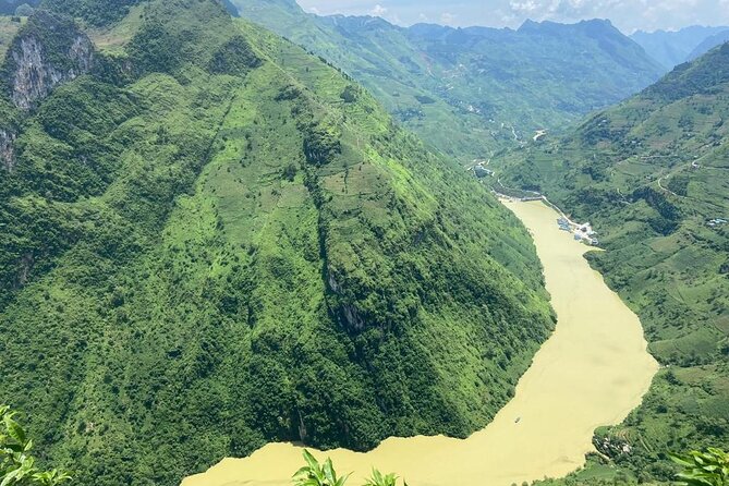 Ha Giang tour 3 days 2 nights - Meeting in Hanoi, then getting on the road without chaos