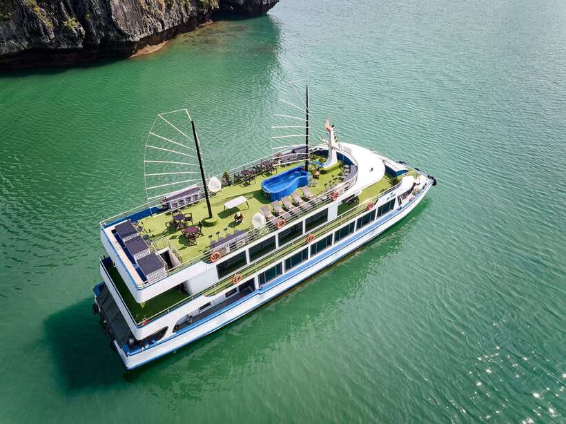 Ha Long & Bai Tu Long bay cruise wt Kayakking & buffet lunch - Luon Cave at 14:45: Kayak or Bamboo Boat, Choose Your Pace