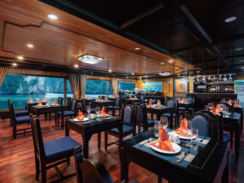 Ha Long Bay: 2-Day Tour with La Pandora Boutique Cruise - Activities you should plan around, from squid fishing to kayaking