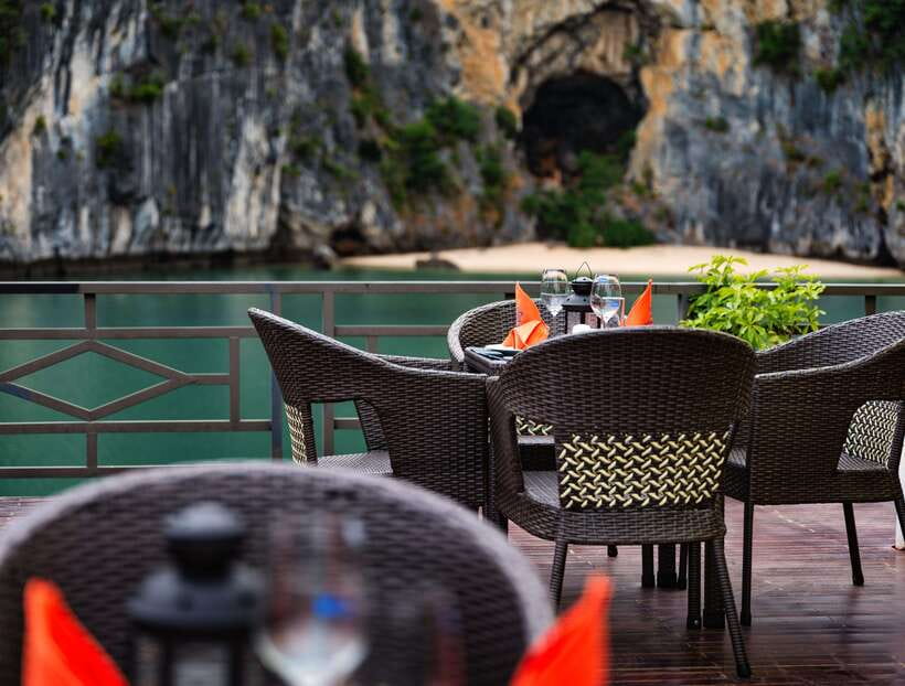 Ha Long Bay: 2-Day Tour with La Pandora Boutique Cruise - Logistics to know: transport timing, shop stops, and weather