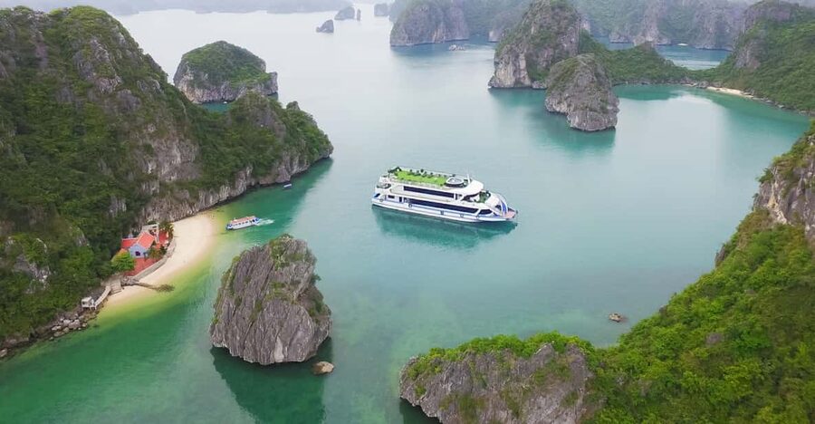 Ha Long Bay 8 hours daily tour on LA CASTA DAILY CRUISE - Why a daily Halong Bay cruise works when time is tight