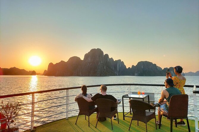Ha Long Bay Cruise Day Tour - Cave, Kayaking, Swimming & Lunch - Hang Luon Cave kayaking: the calm-water highlight