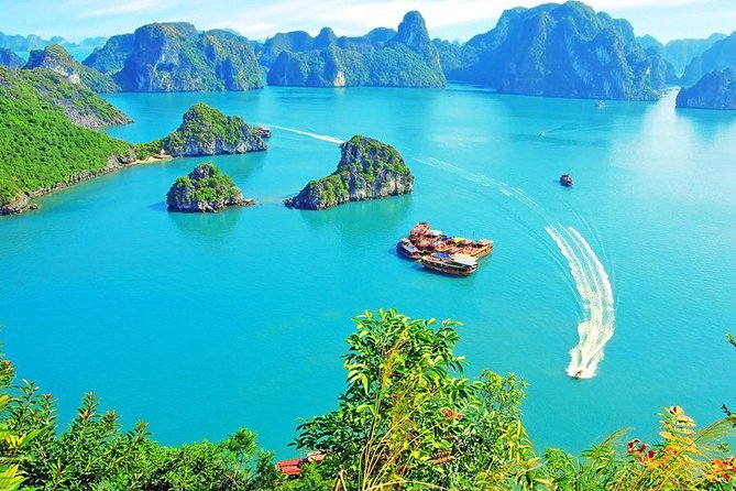 Ha Long Full Day Deluxe Trip - Long Route (6-Hour Trip) - Sung Sot Cave, the star grotto you actually get time in