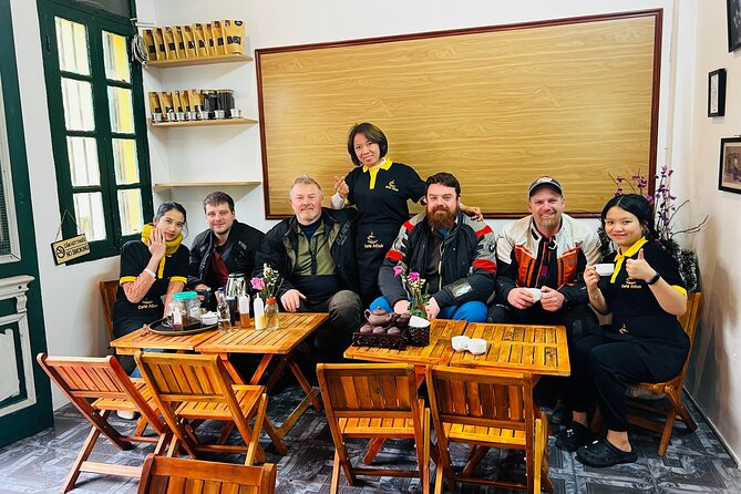 Ha Noi Egg Coffee Class - The 50-Minute Flow: From Tea Reception to Your First Coffee Attempt