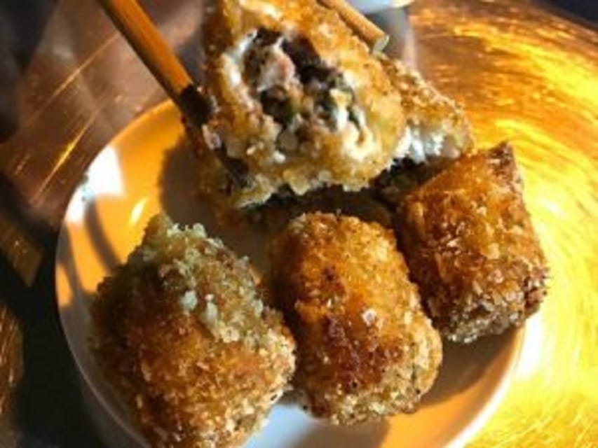 Ha Noi : Small Group Hanoi Street Food Tour - What You Taste: Rotating Hanoi Favorites Like Pho, Bun Cha, and More