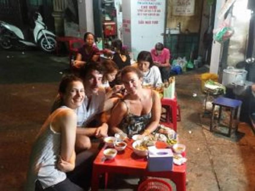 Ha Noi : Small Group Hanoi Street Food Tour - Coffee, Beer, and Water: Included Extras That Make the Meal Feel Complete