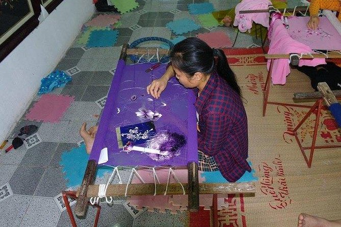 Ha Noi: Van Phuc Silk Weaving Half-day Tour - Shopping for Silk Without Getting Overcharged