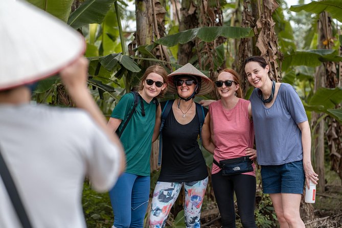 Half Day Ha Noi Tour by E-bike - Thanh Hà Market: shopping energy, paced by your guide