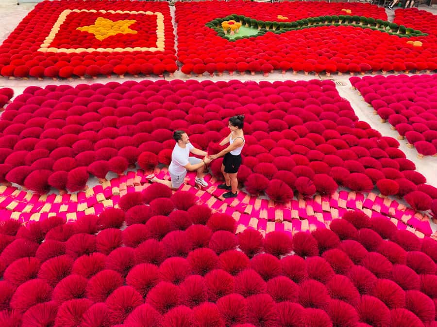Half Day trip to Incense & Hat Villages with Train Street - Quang Phu Cau Incense Village, Colorful Bundles and Small Scale Work
