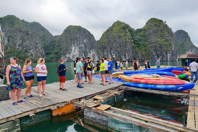 Halong Bay 2 days on classic cruise, small group, biking-kayaking - Day 2: sunrise vibes and the Viet Hai bike ride through a rainforest tunnel