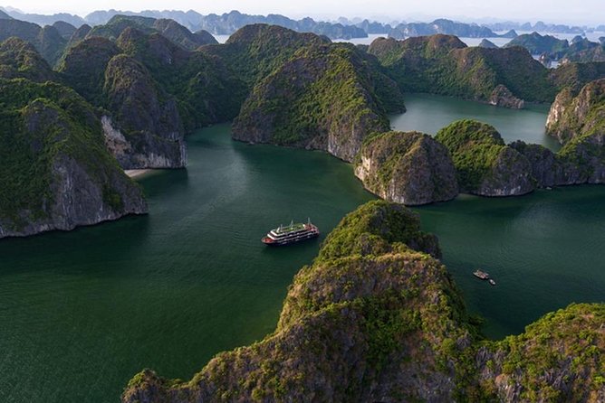 Halong Bay 2D1N BEST CRUISES All-Inclusive: Transfer, Meals, Kayak, Cave, Island - Your On-Board Life: Cabin Comfort, Hot Water, and Included Meals