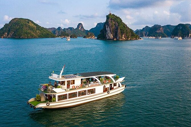 Halong Bay Cruise - Day Tours - Hang Sung Sot cave time, and what it really feels like